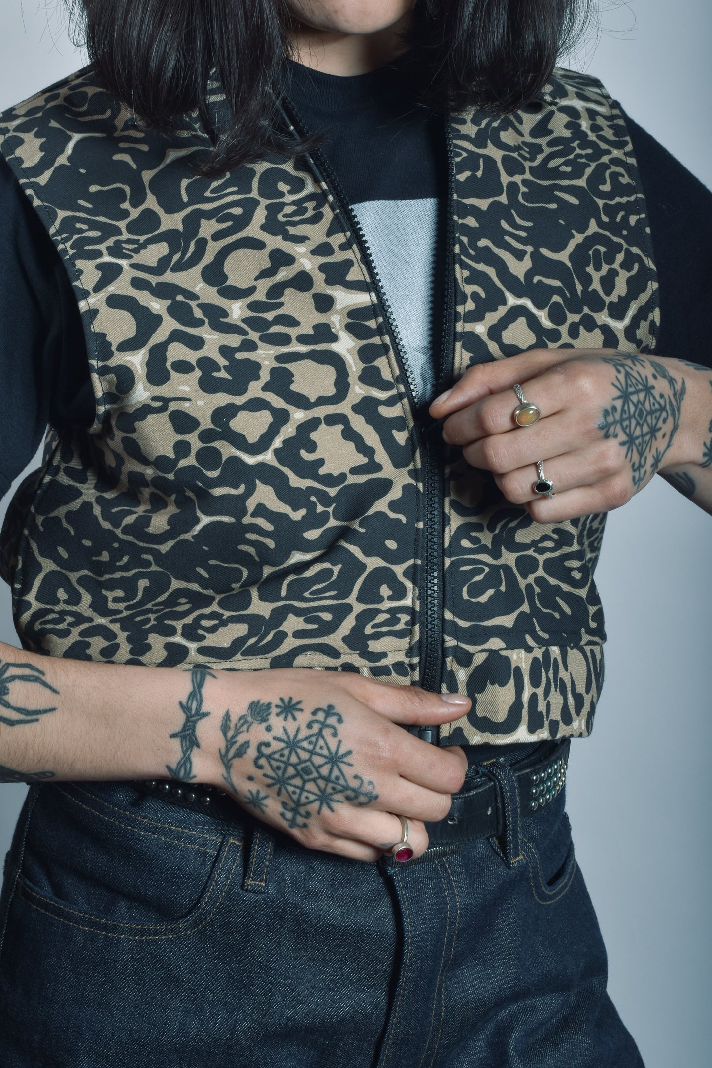 Chaqueta sin mangas Denim leopardo