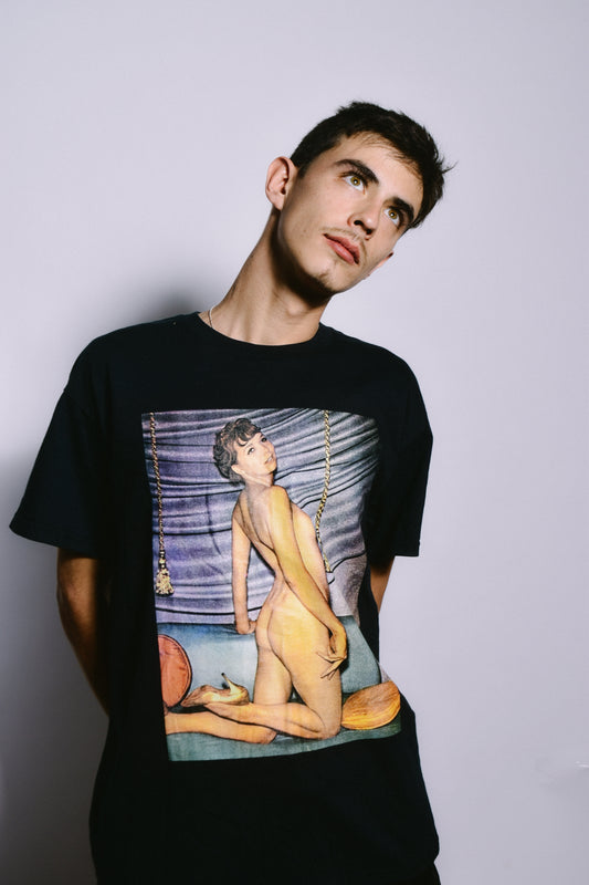 Polera mujer desnuda #1